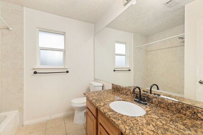 Building Photo - 3118 Kempwood Dr