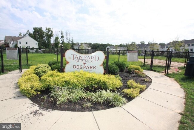 Building Photo - 7349 Mockingbird Cir