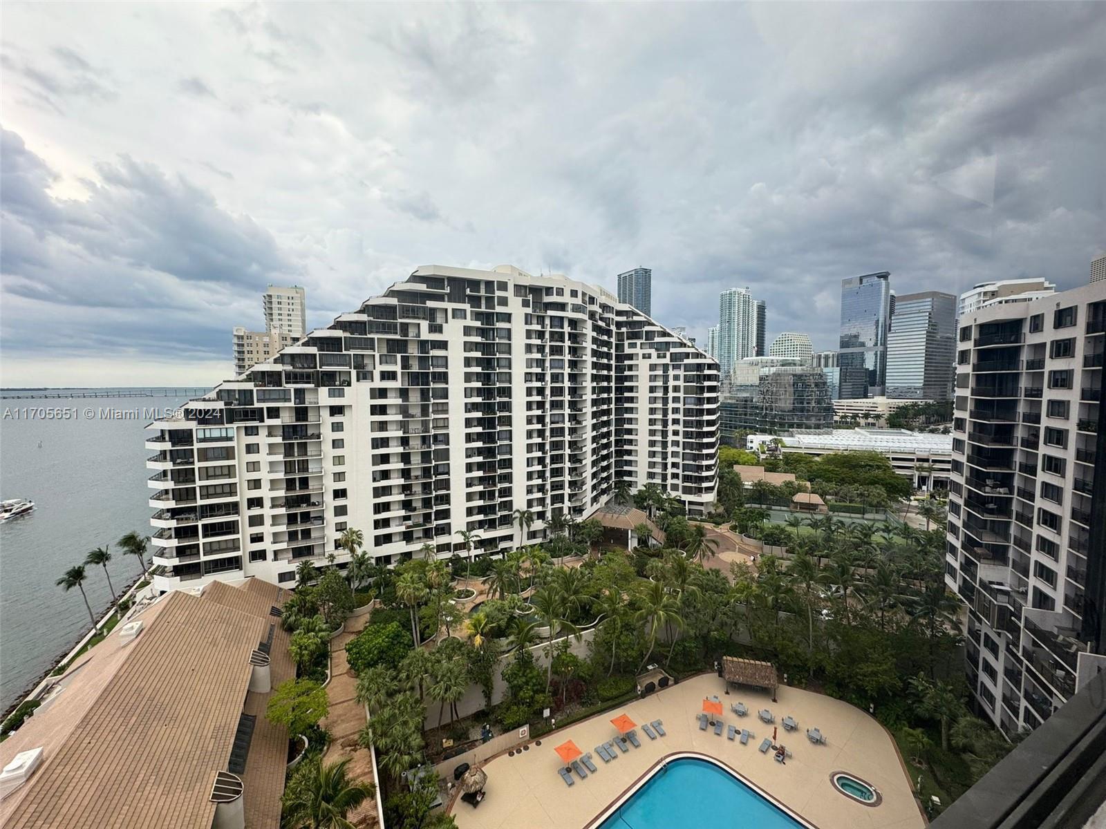 Building Photo - 540 Brickell Key Dr