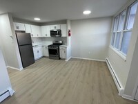 Building Photo - 1935 Columbia Ave