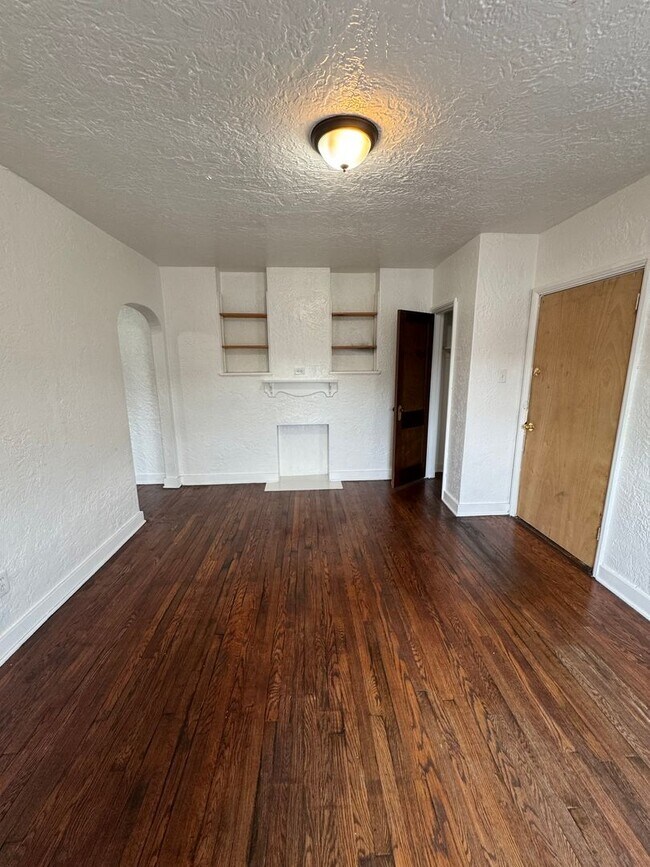 Building Photo - 2901 Chartiers Ave