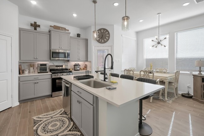 Building Photo - 212 Cider Gum Pl