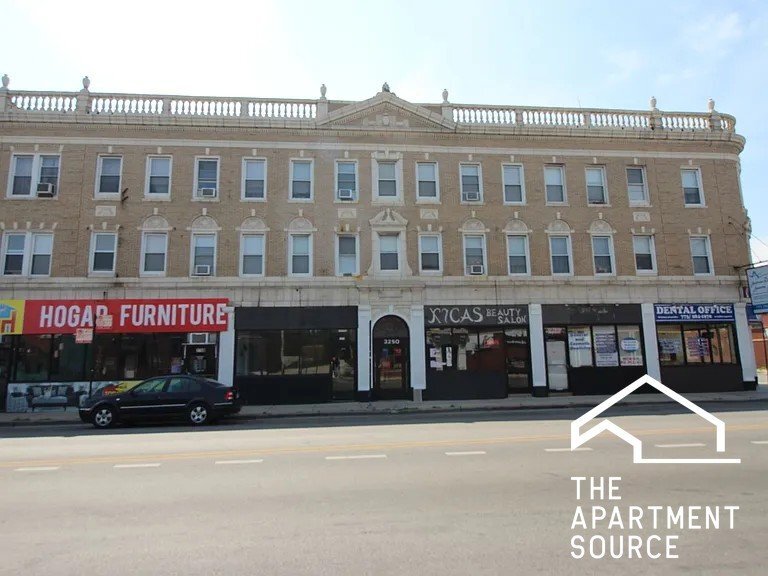 Building Photo - 3250 N Pulaski Rd