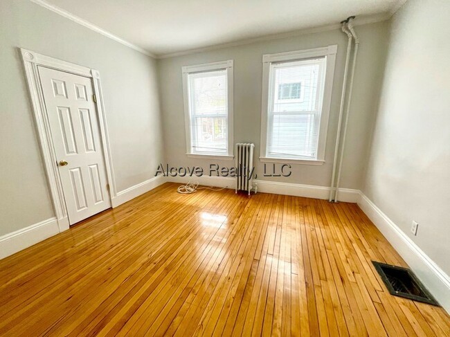 Building Photo - 15 Farragut Ave