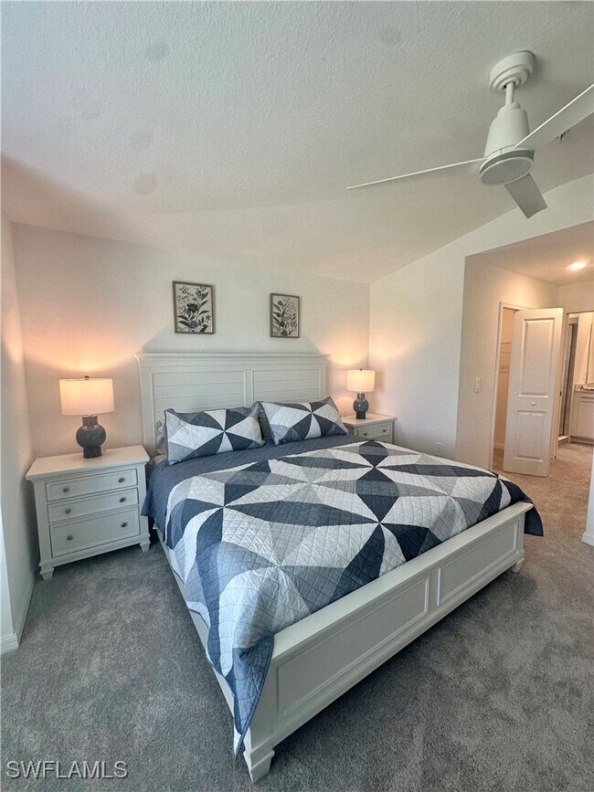 Building Photo - 15265 Grn Acrs Ave