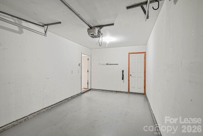 Building Photo - 10630 Sleigh Bell Ln