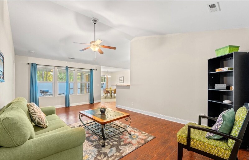 Building Photo - 167 Leadoff Dr