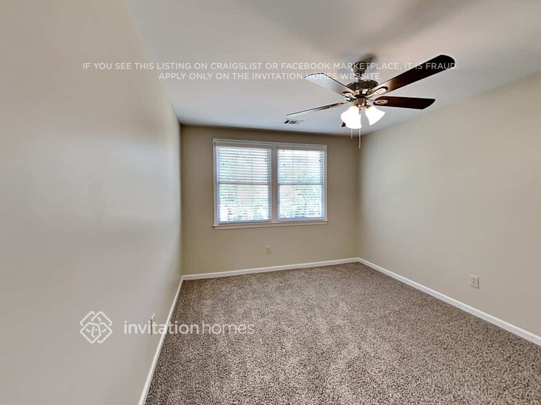 Building Photo - 140 Laurens Oak Ct