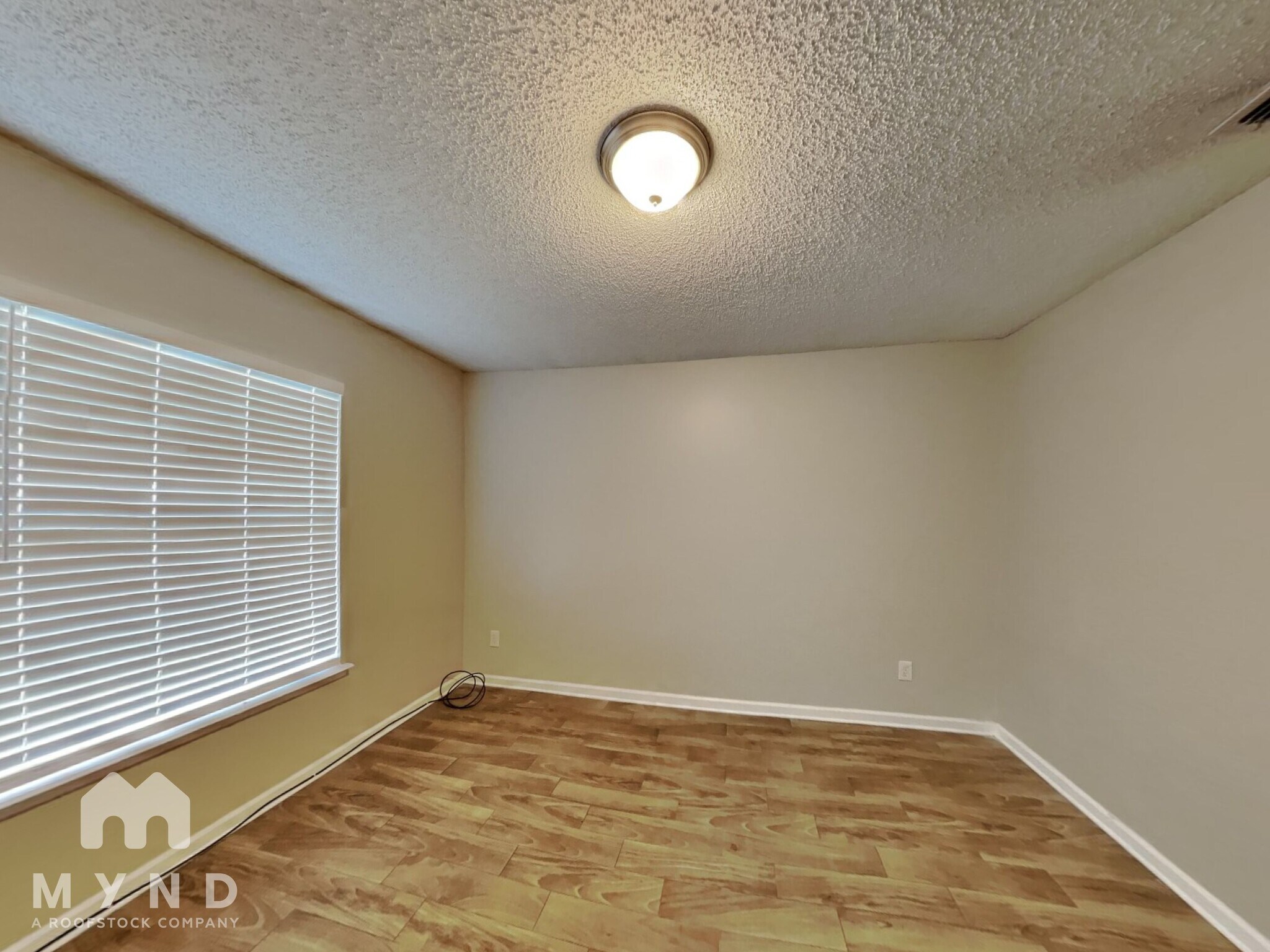Building Photo - 7637 Invermere Blvd N