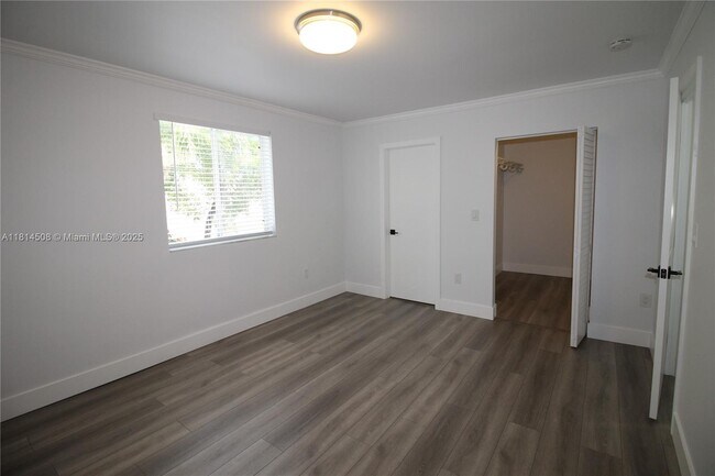 Building Photo - 15239 SW 134th Ct