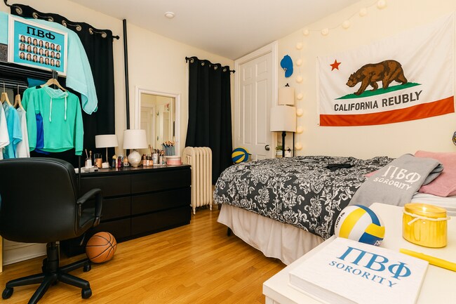 Primary Photo - 60 Egmont St