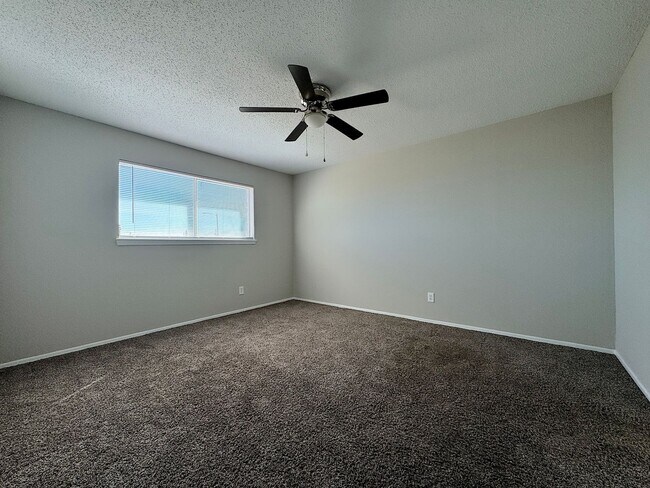 Building Photo - 10200 Galahad Way