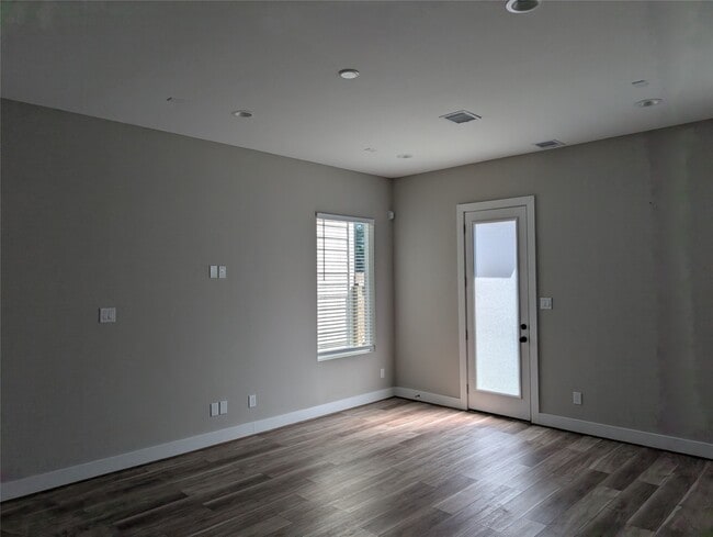 Building Photo - 8404 Curry Rd