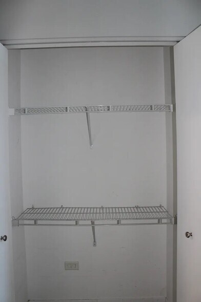 Building Photo - 757 N Orleans St