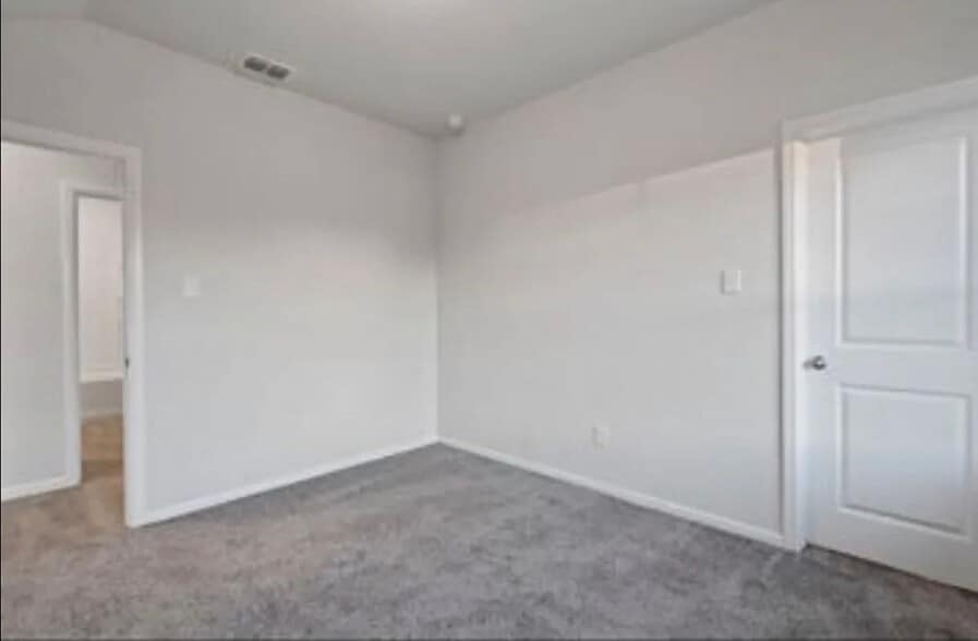 Building Photo - 321 Youngblood Ln