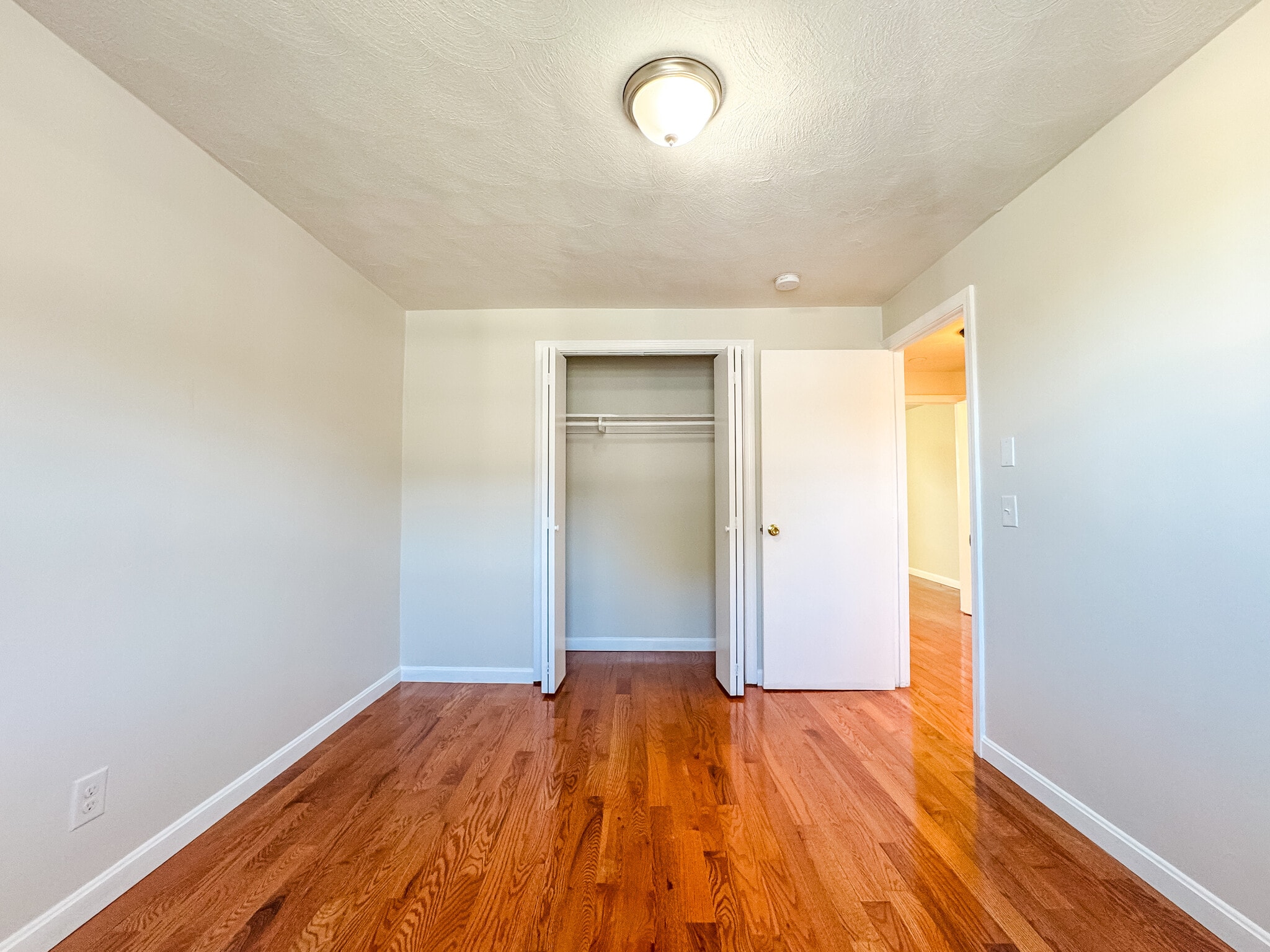 Building Photo - 74 Dunboy St