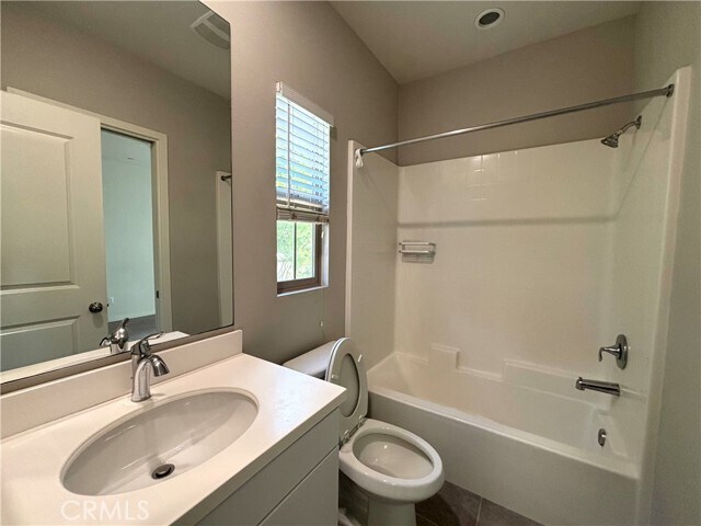 Building Photo - 107 Tallowood