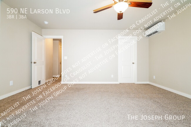 Building Photo - 590 NE Larson Blvd