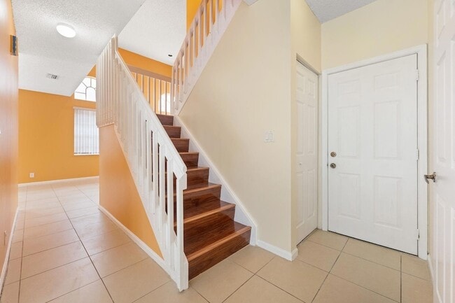 Building Photo - 4708 NW 115th Terrace