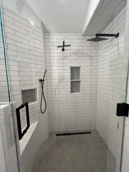 Building Photo - 2654 Crosspark Dr