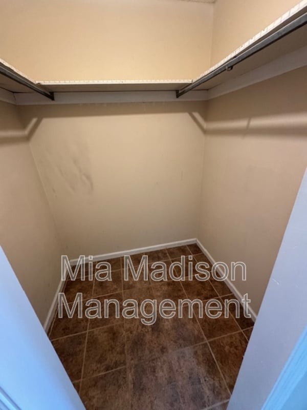 Building Photo - 130 Windmill Ln