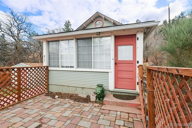 Building Photo - 811 Shoshone Pl