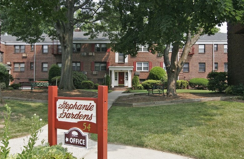 Stephanie Gardens 54 3rd Ave Garwood NJ 07027 Apartment Finder