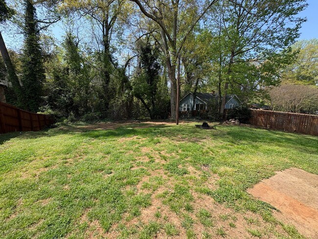 Building Photo - Charming 2/2 With Fenced In Backyard Move In Ready Now!