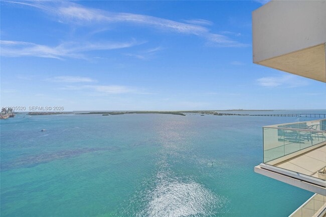 Building Photo - 800 Claughton Island Dr