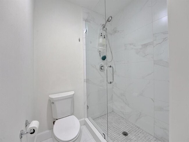 Building Photo - 4300 S Ocean Blvd