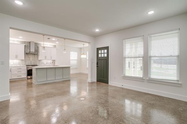 Building Photo - 100 Cardinal Wds