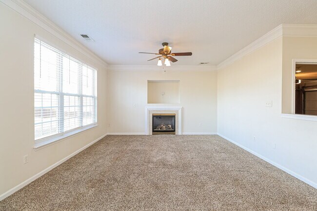 Building Photo - 11925 Misty Pine Ct