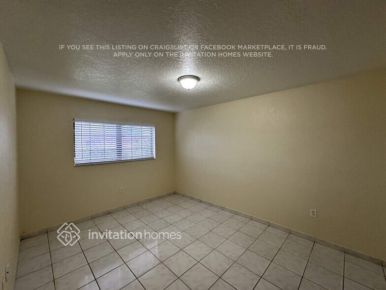 Building Photo - 17421 SW 92nd Ct