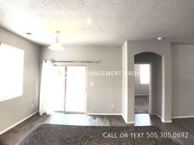 Building Photo - 1748 Valle Vista Rd NW