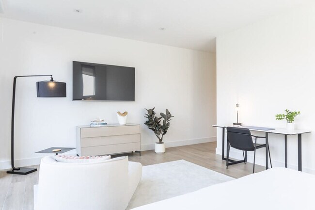 Building Photo - 3118 Elizabeth St