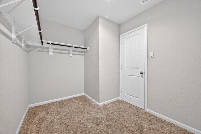 Building Photo - 29627 Juntti Park Ct