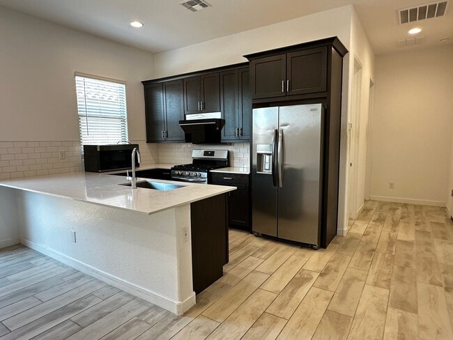 Building Photo - ALL UTILITIES INCLUDED CHANDLER CASITA W/ 1 CAR SEPERATE GARAGE ALMOST BRAND NEW