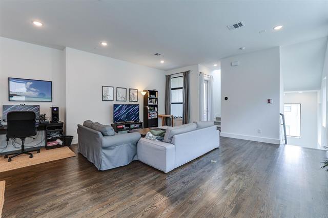 Building Photo - 8044 Zeppos Dr.