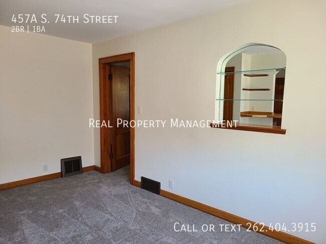 Building Photo - 457 A S 74th St