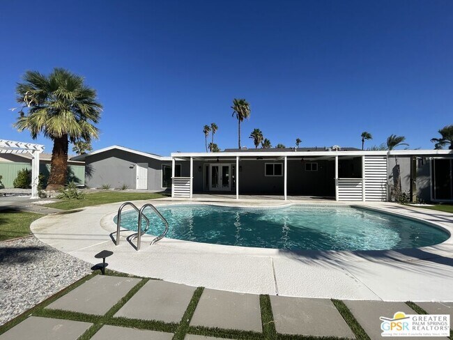Building Photo - 505 E Molino Rd