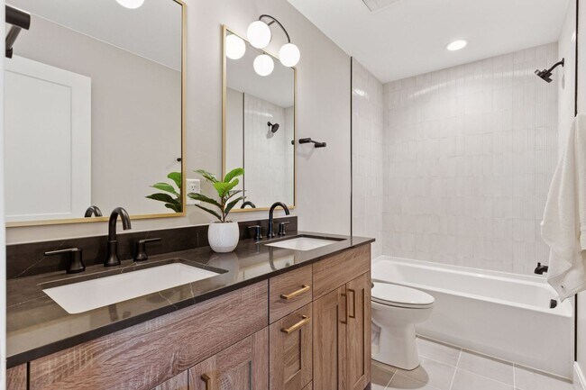 Building Photo - New Berthoud Home with Modern Comfort | $1...