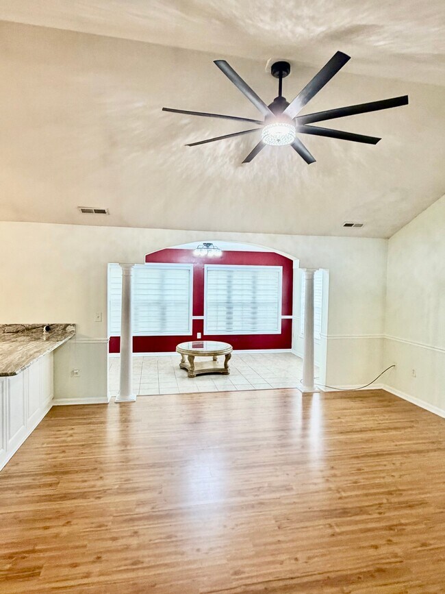 Building Photo - 2412 Brick Dr