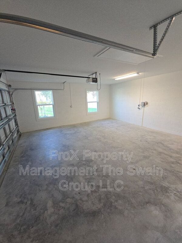 Building Photo - 803 Allison Pl