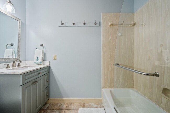 Building Photo - 1630 Seaway Dr