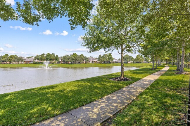 Building Photo - 7711 Summer Shore Dr