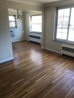 LR / DR - 6101 Dryden Ave