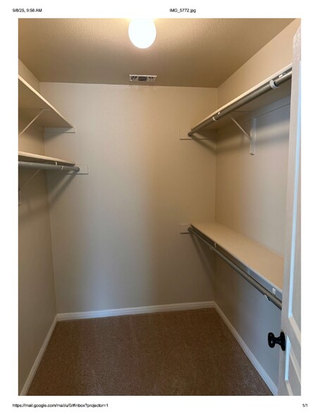 Building Photo - 1123 Blazewood Dr