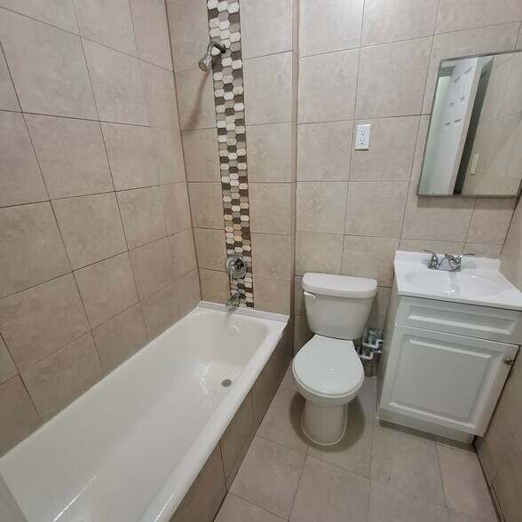 220 Roseville Ave 305 - 219 Roseville Ave