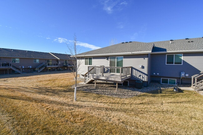 Building Photo - 3704 S Outfield Cir