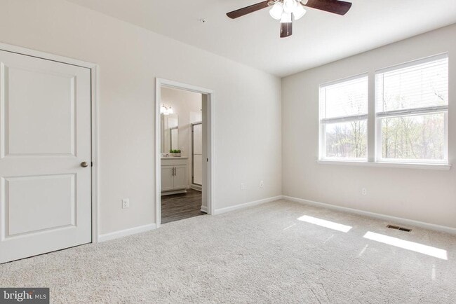 Building Photo - 3117 Laurel Hl Rd